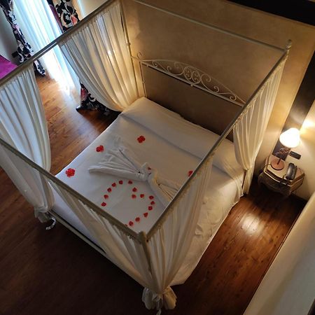 Castello Di Pontebosio Luxury Resort Licciana Nardi ภายนอก รูปภาพ